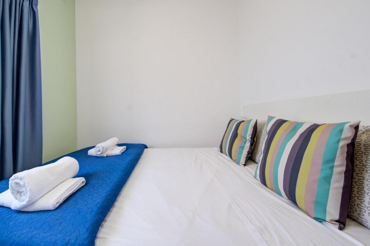 Azure Haven - Gzira Apartments And Penthouse By Shortletsmalta Habitación foto